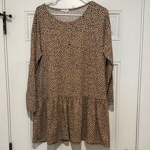 Lush Tan and Black Spotted Fabric